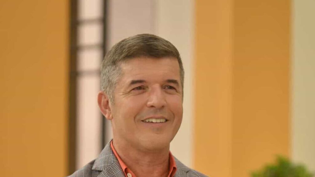 João Baião em lágrimas com convidado de 98 anos