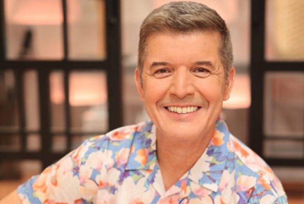 João Baião fica em lágrimas após surpresa de Tânia Ribas