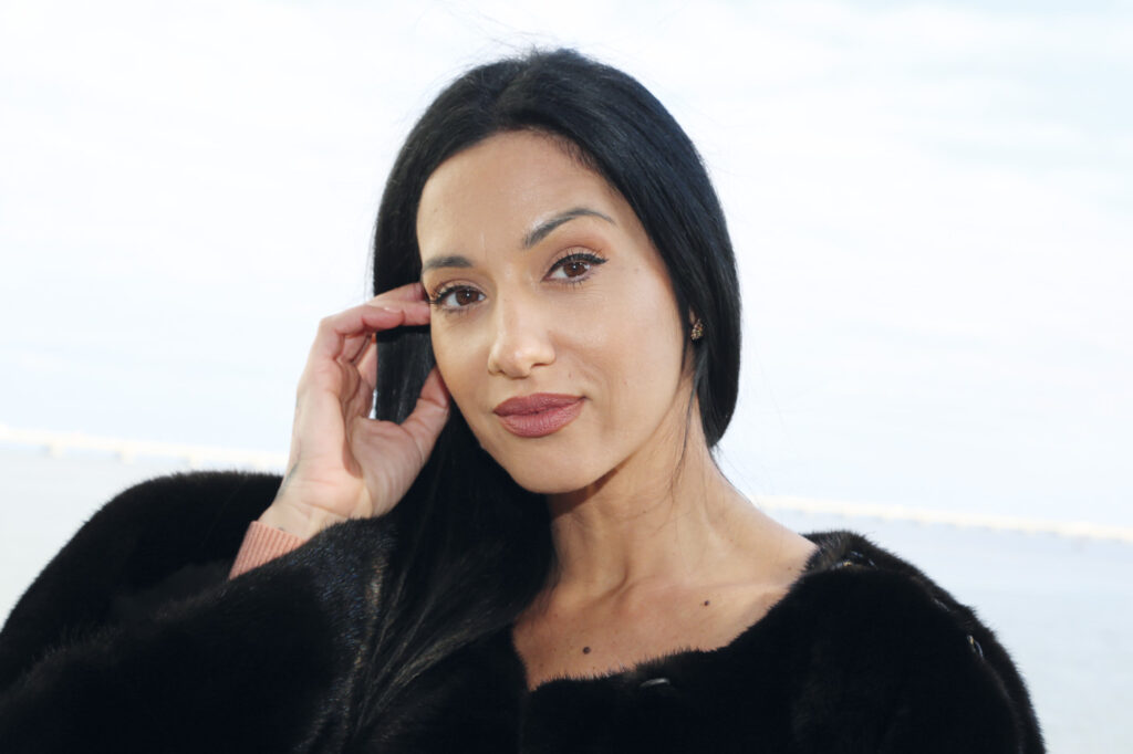 Ana Malhoa exibe toda a sua beleza, aos 45 anos.