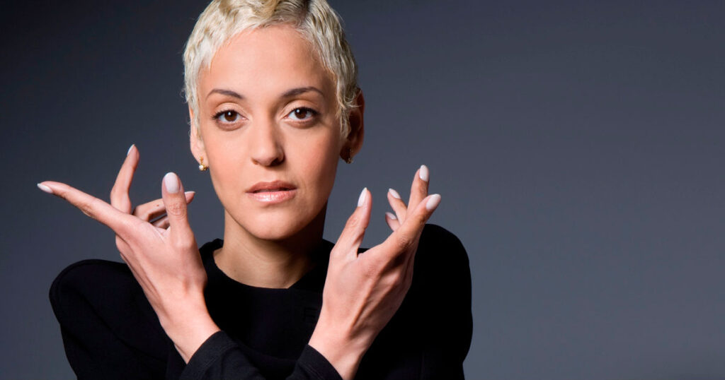 Mariza surpreende fãs com mudança de visual