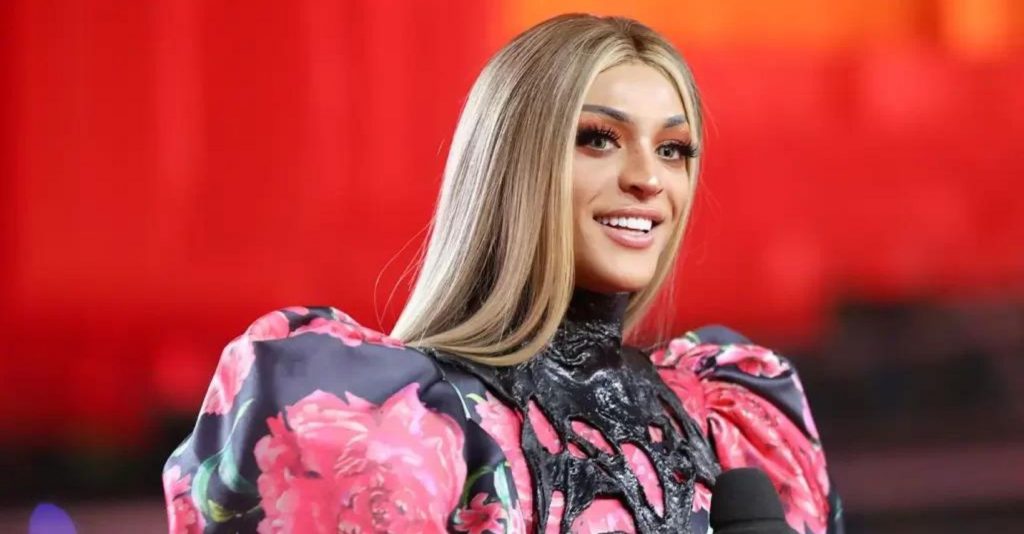 APARATOSA QUEDA: Pabllo Vittar cai do palco durante espetáculo. Veja!