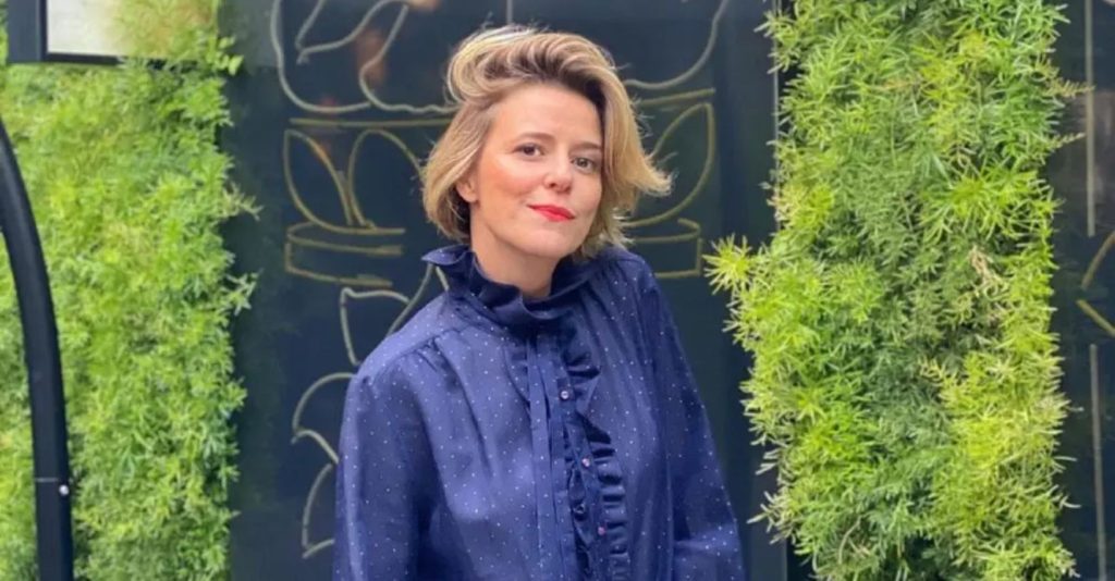 O texto que esta a causar revolta! “Como é que não há trabalho para a Leonor Poeiras?”