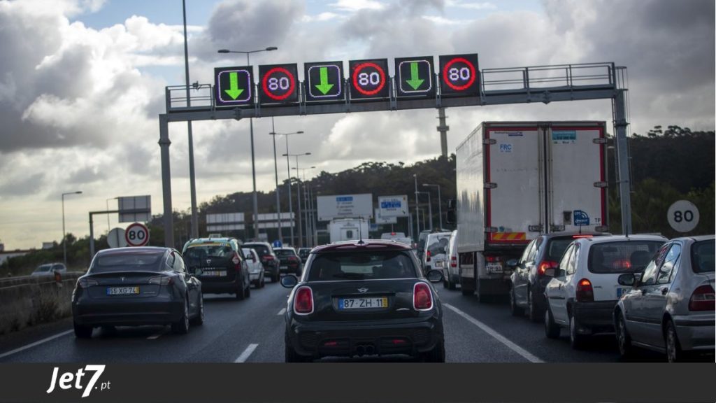 Há um novo sinal de trânsito em Portugal (e as multas são pesadas)