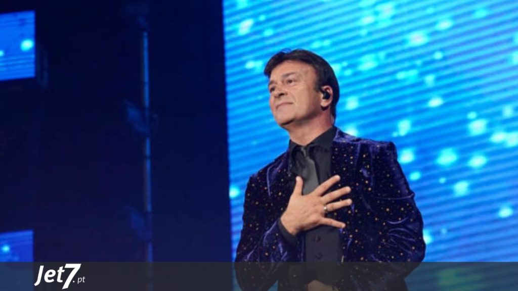 Tony Carreira surge ao lado da namorada. Ora, veja!