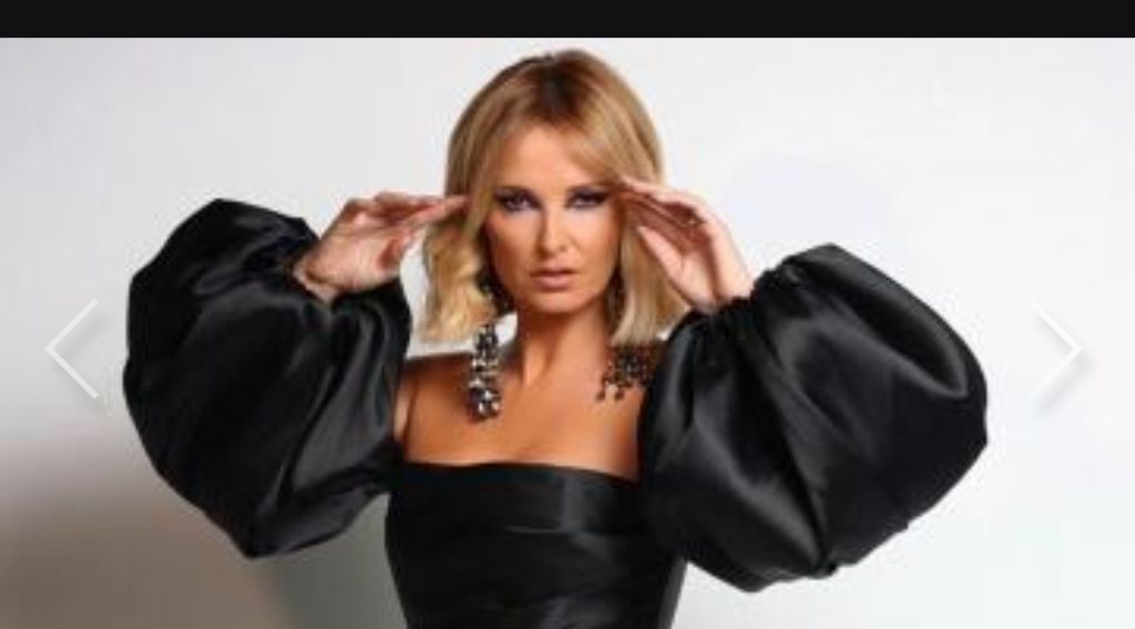 Cristina Ferreira mostra umas ‘pernas de sonho´’ num vestido curto e sexy