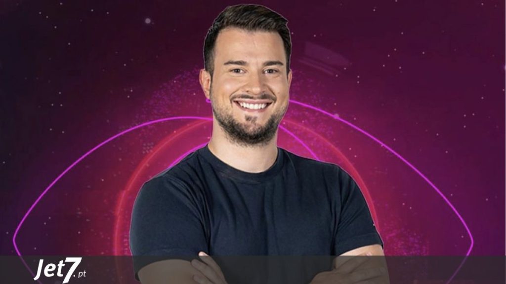 Comentador da TVI queixa-se de ser ameaçado após acusar Francisco Monteiro de ser agressivo