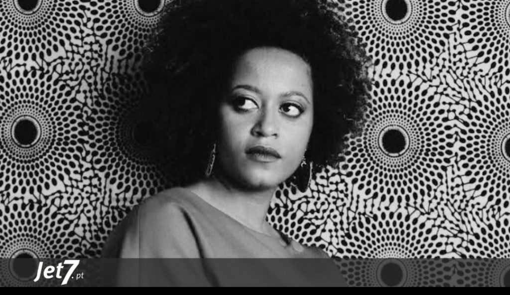 Piorou nos últimos meses . SARA TAVARES estava internada e desenvolveu uma outra doença “já só queríamos que ela não sofresse”